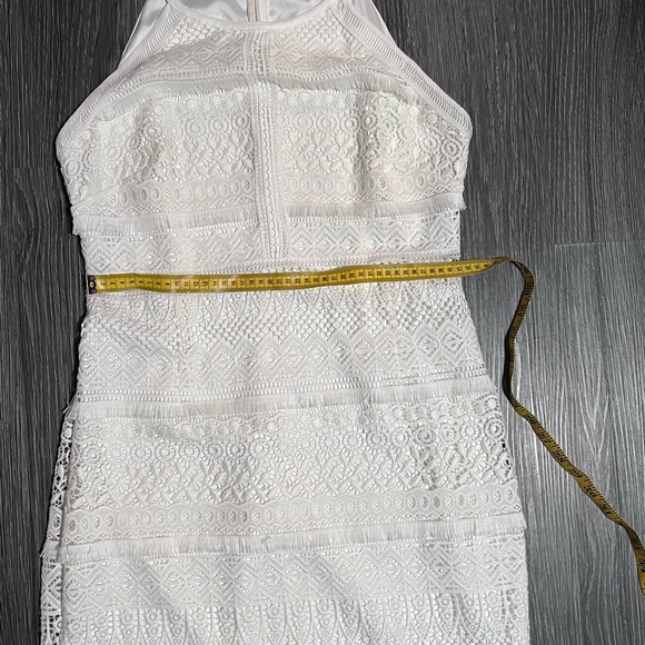Beautiful knit dress brand:: Laundry by Shelli Segal size: 10, white color - Picture 5 of 8